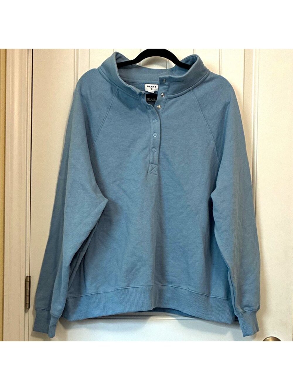 PARKE Blue Henley Snap Placket Sweatshirt Raglan Logo Women’s L/XL PTP 27”